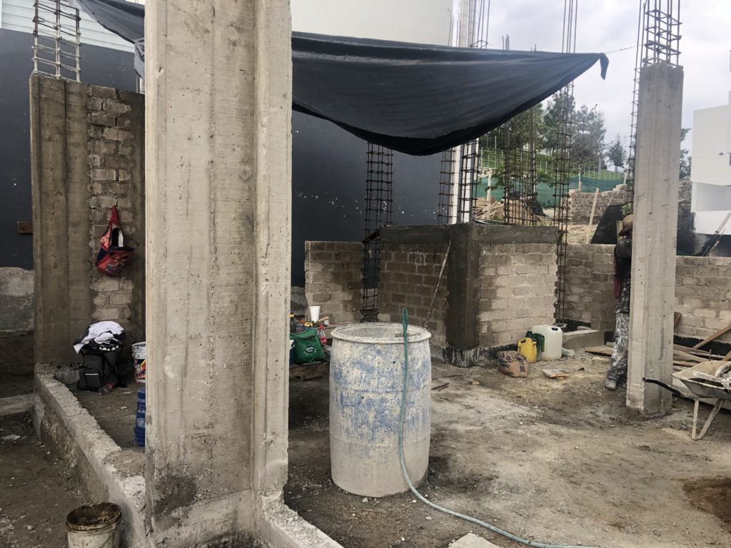 Refuerzos de concreto para muros de mampostería